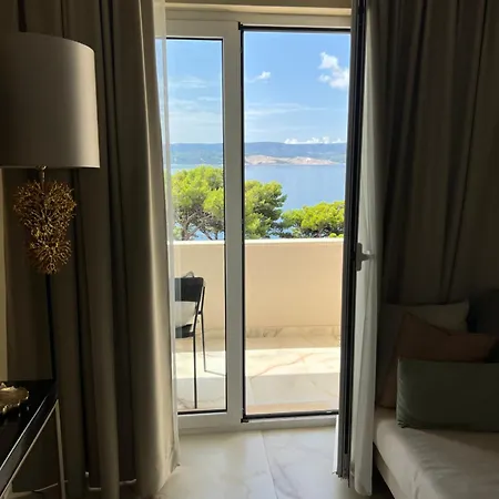 Liza I Sea View *