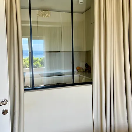 Liza I Sea View Apartment